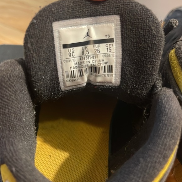Kids Jordan 13 Retro Carmelo Anthony Class 2022 Black Gold Toddler Size 9C - Picture 8 of 11